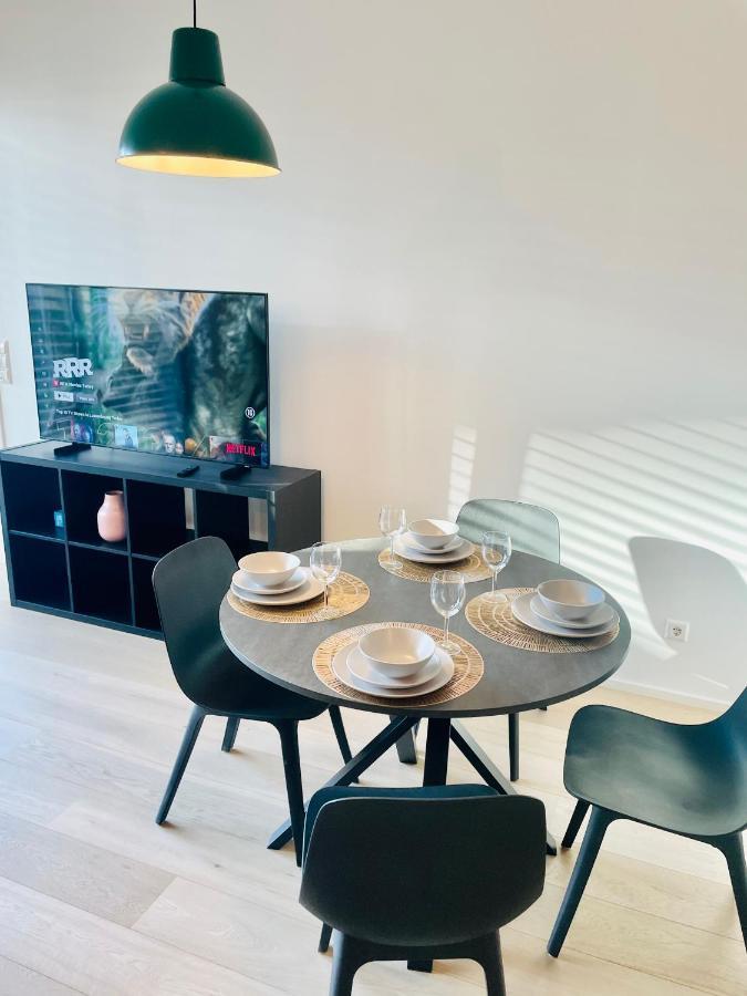 New & Large 1 Bedroom In Center- Terrace & Parking Apartment Luxemburg